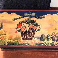 Cassapanca dipinta in legno