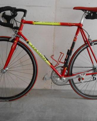 Bicicletta da corsa Colnago carbitubo