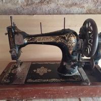 macchina da cucire d'epoca