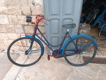 Bicicletta storica coi freni a bacchetta