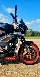 Aprilia tuono rsv 1000 2004