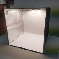Scatola fotografica portatile con led e sfondi 