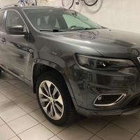 Jeep cherokee overland