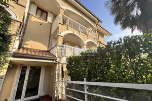 RIF. 509 - RECENTE TRILOCALE IN ZONA SERVITA CON B