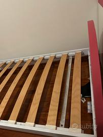 Letto singolo per cameretta magenta