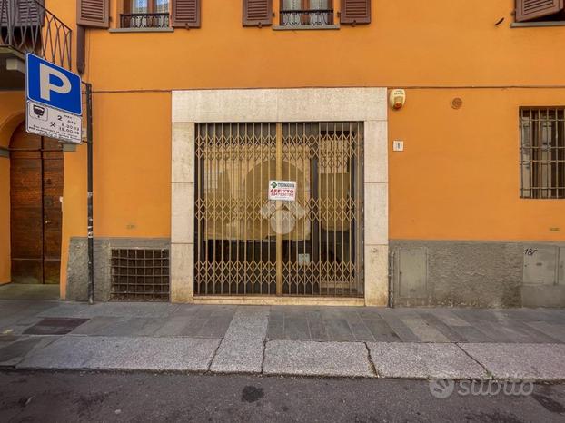 NEGOZIO A CREMONA