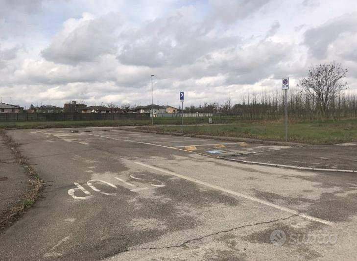 Immobile in asta di 10300 m² a Canneto sull'Oglio - Vista 4