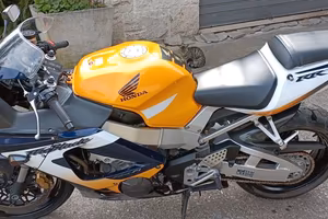 Honda CBR 900 RR Fireblade