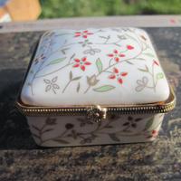 porta tesori in ceramica