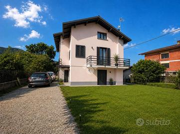 VILLA SINGOLA A GIAVENO