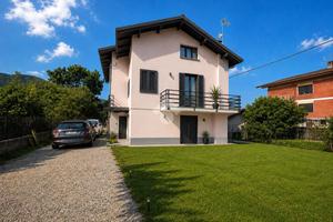 VILLA SINGOLA A GIAVENO