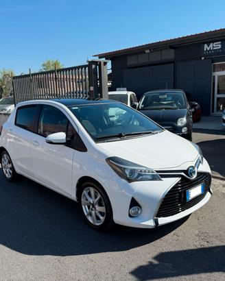 Toyota Yaris 1.5 Hybrid 5p - Full opt - Automatica