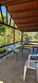 Bungalow in legno in collina
