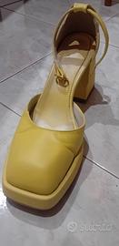 Sandali con punta chiusa vera pelle