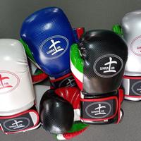 Guantoni da boxe sintetici e in pelle