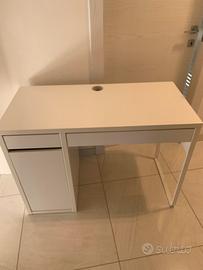 Scrivania Ikea