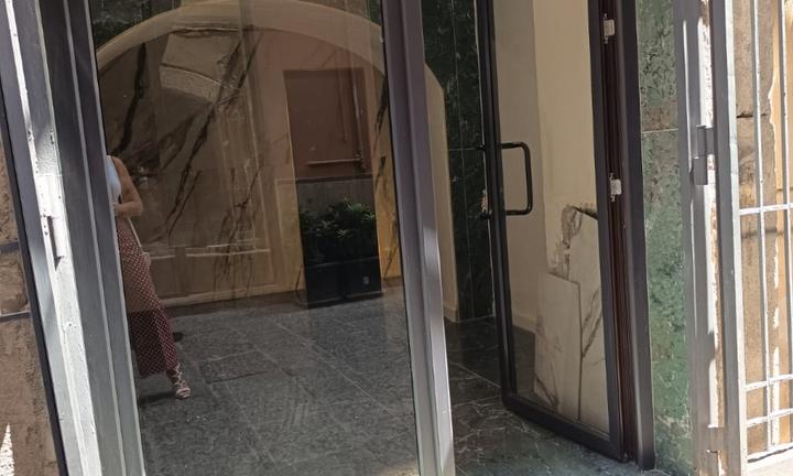 Locale Commerciale - Via Portanova, Centro Storico