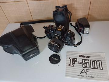 Macchina fotografica Nikon F-501 AF