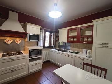 Stanza in villa ampia e luminosa - ideale per stud