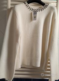 Maglia con pietre gioiello 