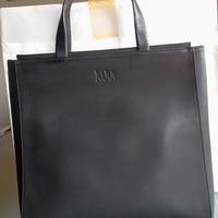 Grande borsa nera in pelle morbida semilucida