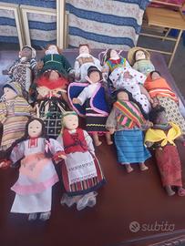 bamboline in costumi tradizionali in porcellana 