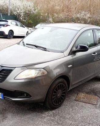 Lancia Ypsilon 0.9 TwinAir 85 CV 5 porte Metano Ec