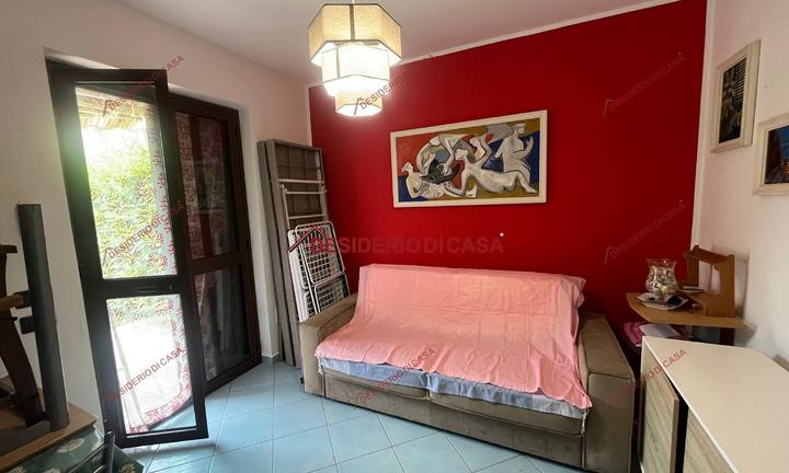 Appartamento, Campofelice di Roccella.