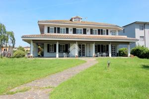 VILLA SINGOLA A SALERANO SUL LAMBRO