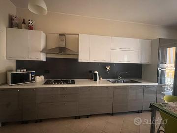  cucina completa di elettrodomestici 