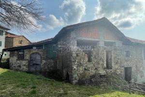 RUSTICO CON GIARDINO DI PROPRIETA'