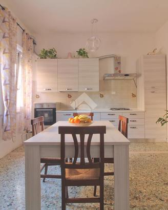 4 LOCALI A GIULIANOVA