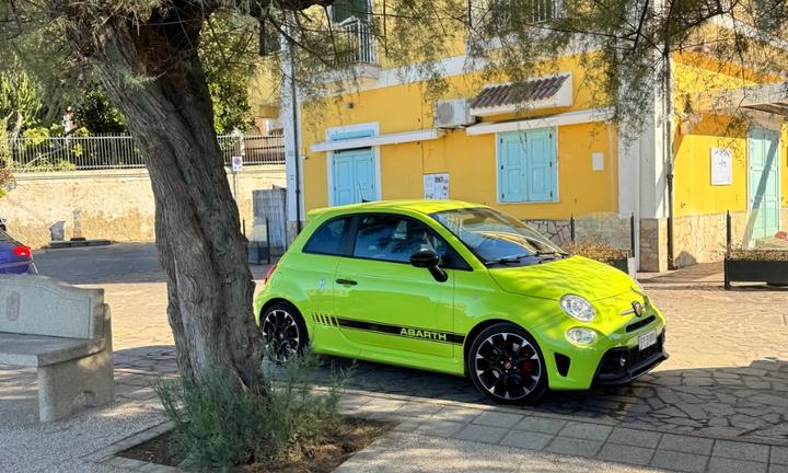 500 Abarth 595 competizione