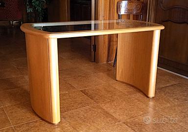 Scrivania in legno mssello