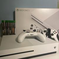 Xbox One S 1 Tb + 8 giochi + 2 controller