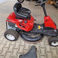 trattorino tagliaerba 