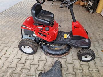 trattorino tagliaerba 