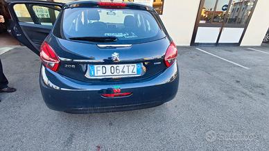Peugeot 208 1.0 Vti