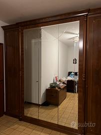 Armadio 5 ante con grande specchio centrale