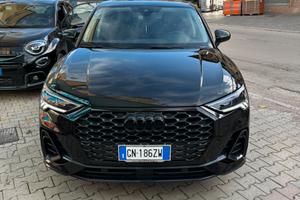 Audi Q3 SPB 2.0 S-Tronic S-Line Identity Black