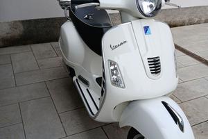 Vespa gts 300