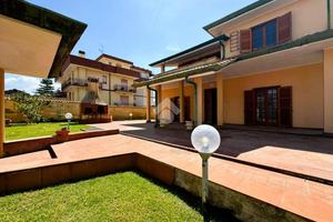 VILLA SINGOLA A CISTERNA DI LATINA