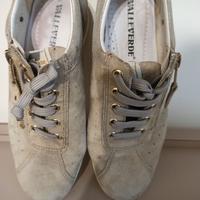 Scarpe da donna con plateau beige scamosciate