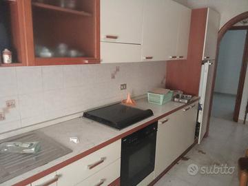 Cucina in buone condizioni 