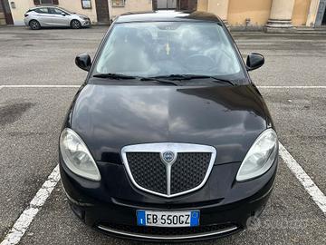 lancia ypsilon 1.2 benzina 2010 67.000km