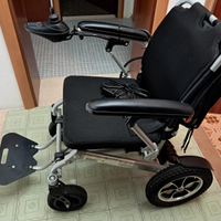 Carrozzina elettrica per disabili pari al nuovo