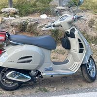 Vespa Piaggio GTS Hpe 300