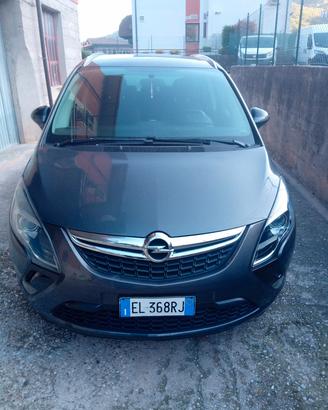 Opel zafira 2012