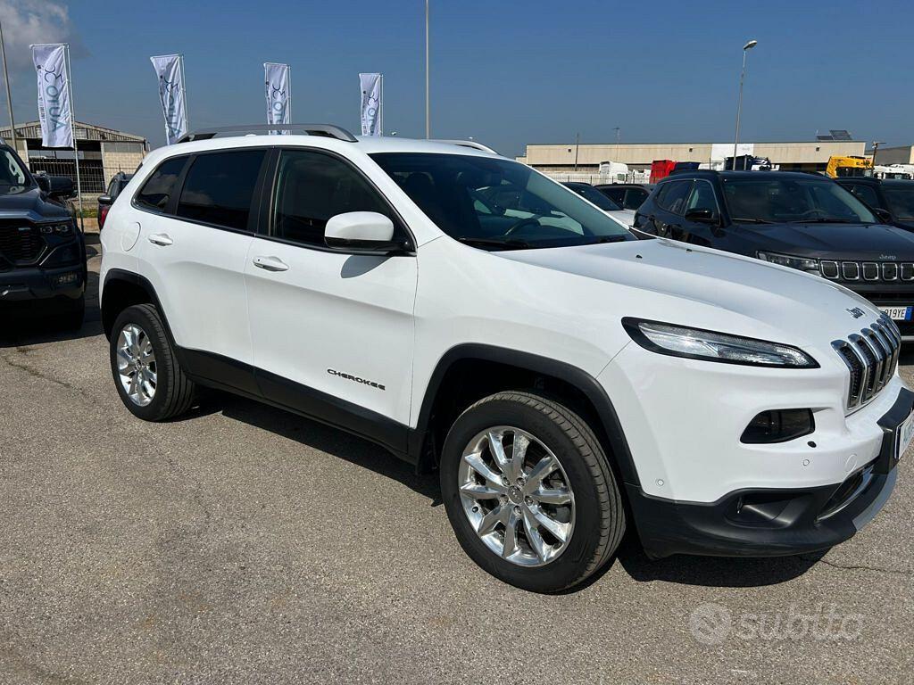 Jeep Cherokee 4ªs. 14-18