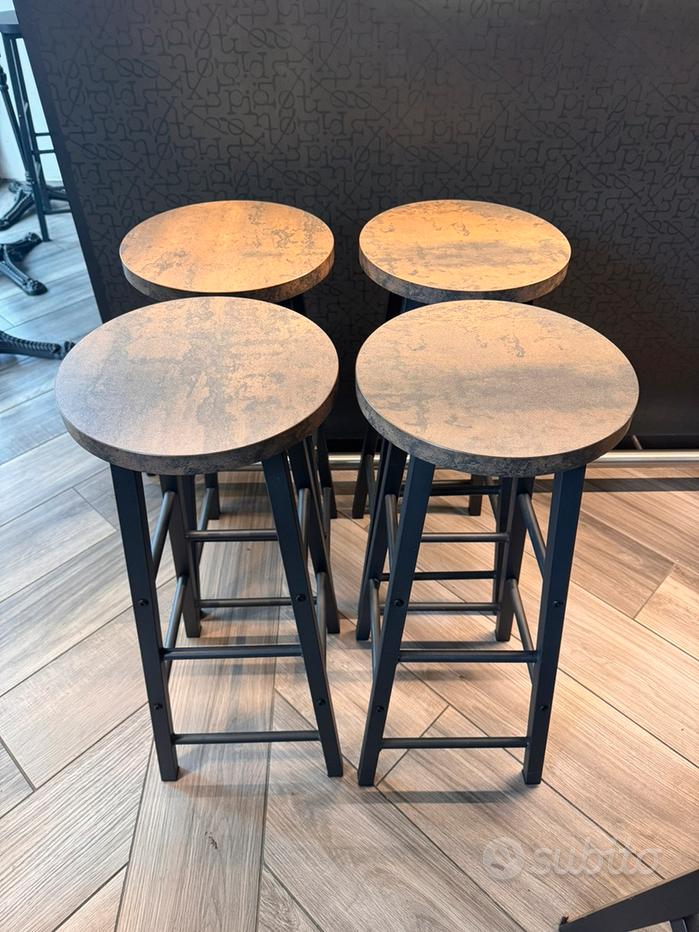 Tavoli alti con sgabelli Mobili usati